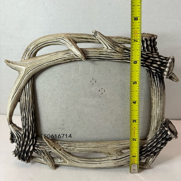 Resin Antler Table Top Photo Frame 5 x 7 Rustic Cabin Decor - Picture 6 of 7